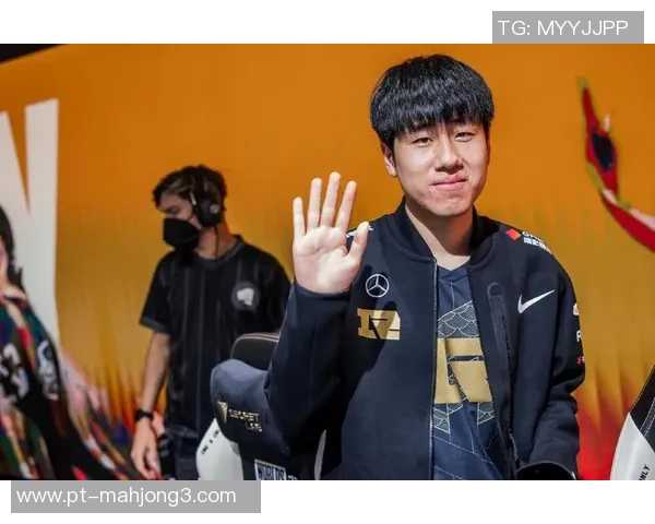 青年赛特别报道RNG逆袭之旅展现团队精神与不屈斗志实时新闻